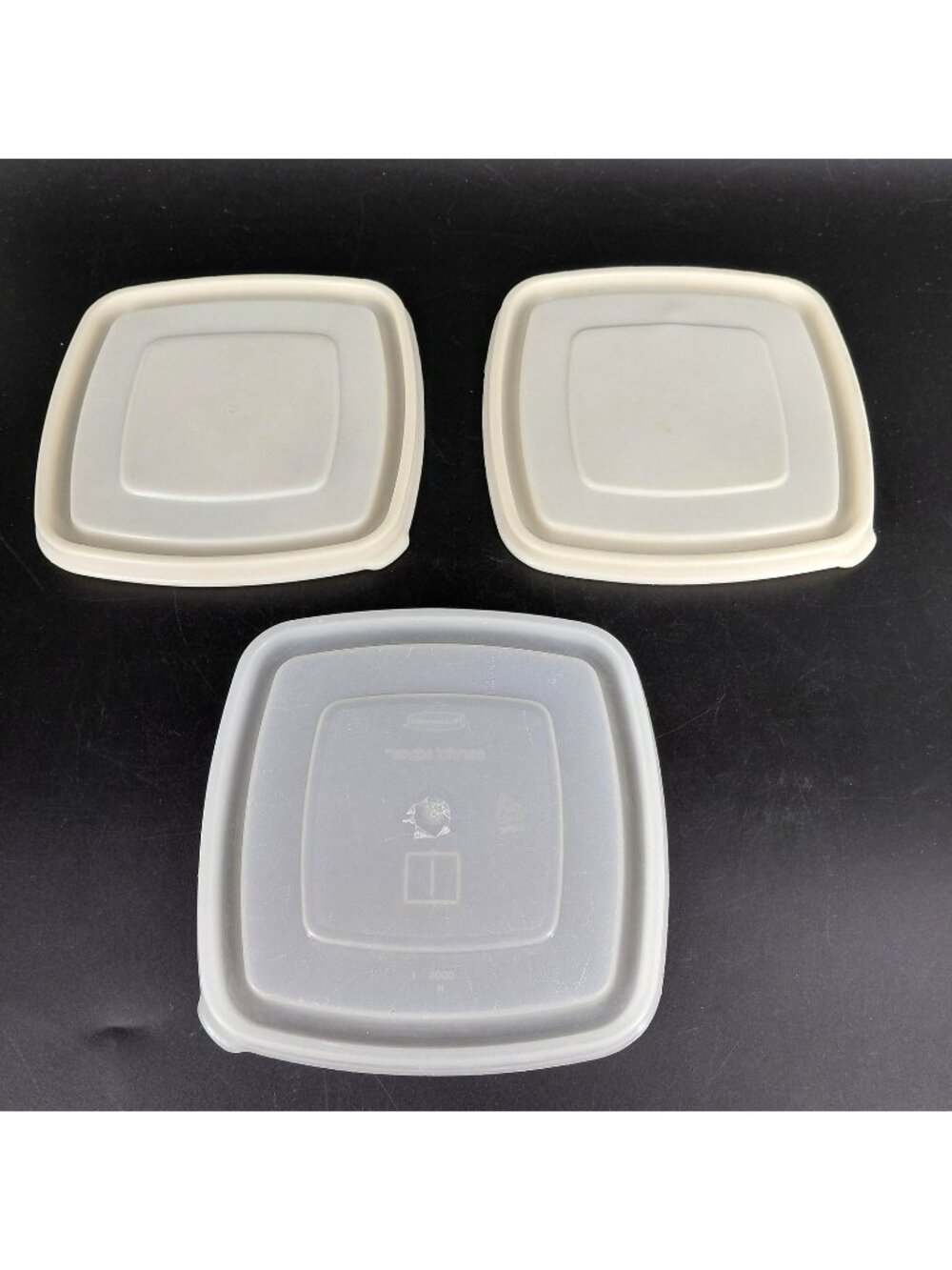 Rubbermaid Servin' Saver Container Replacement Lid Only Square #1 Almond Set 3
